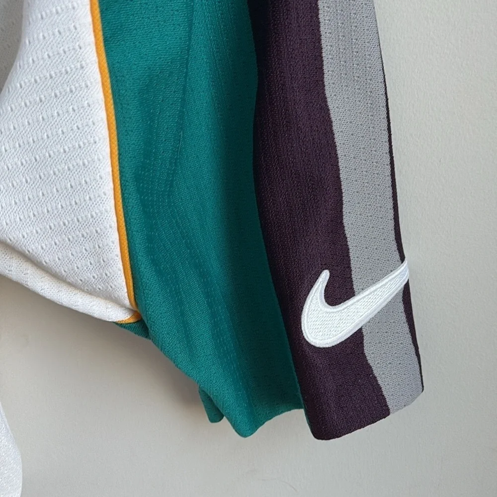 VTG Nike  Mighty Anaheim Ducks Men's Hockey Jersey Size LARGE